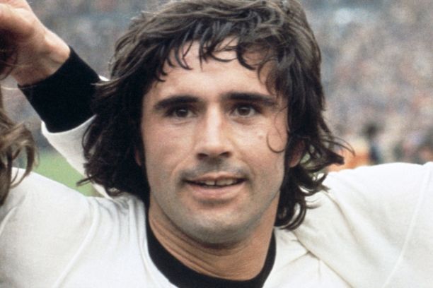 highest goal scorers in football history